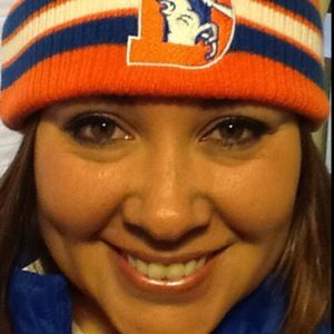 Meet your Posher, Lorena